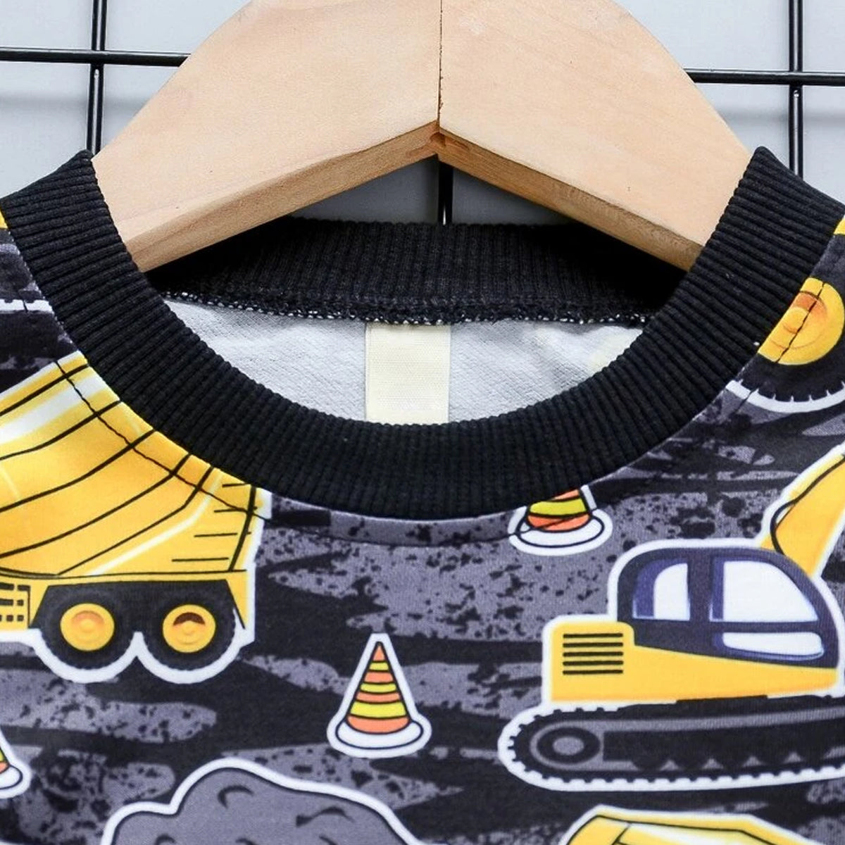 Venutaloza Baby Boys Working Car Vehicles Pullover Print T-shirt & Pants..