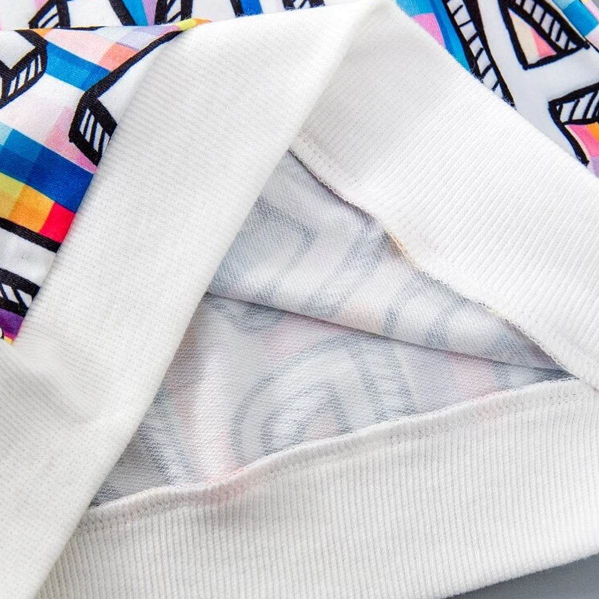 Venutaloza Baby Set Letters Multicolor Print Graphic T-shirt & Pants.