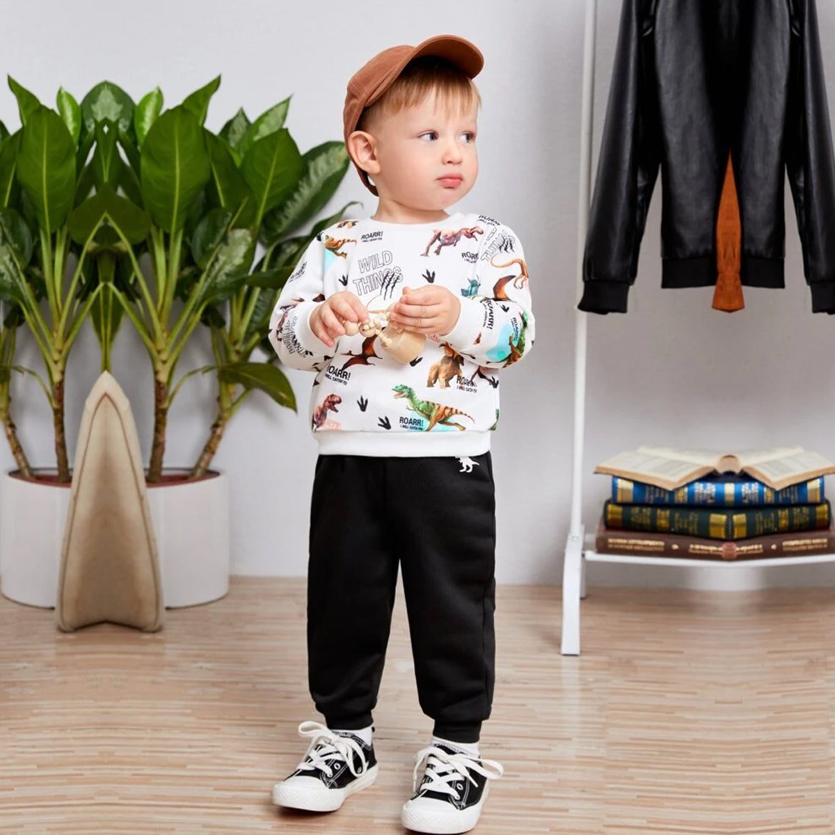 Venutaloza Baby Set Dinosaur Graphic Print & Cami T-shirt & Pants For Boys.