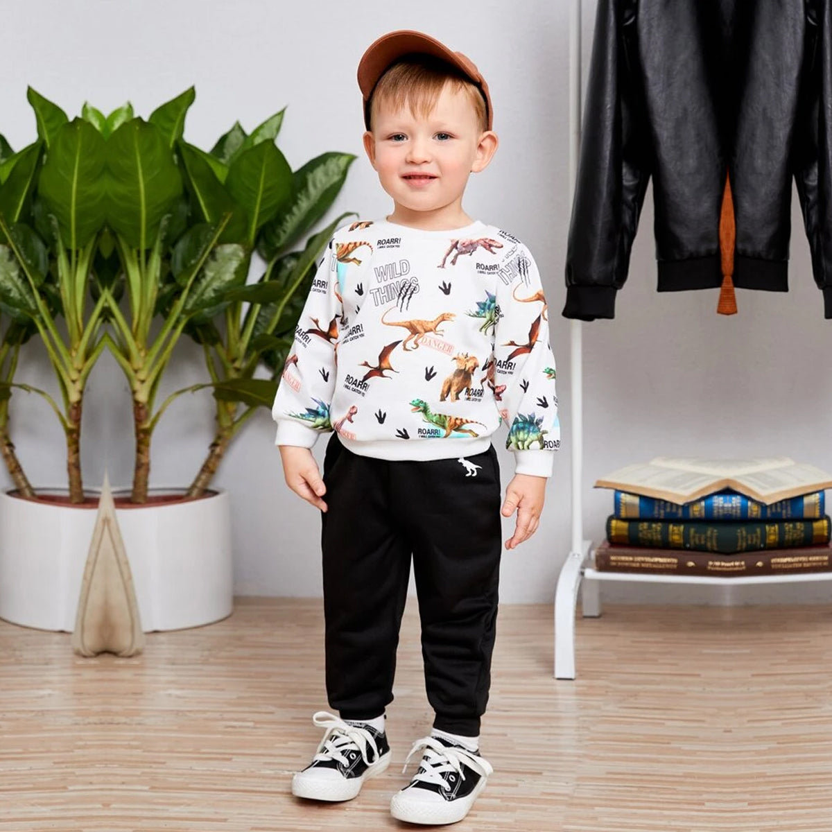 Venutaloza Baby Set Dinosaur Graphic Print & Cami T-shirt & Pants For Boys.