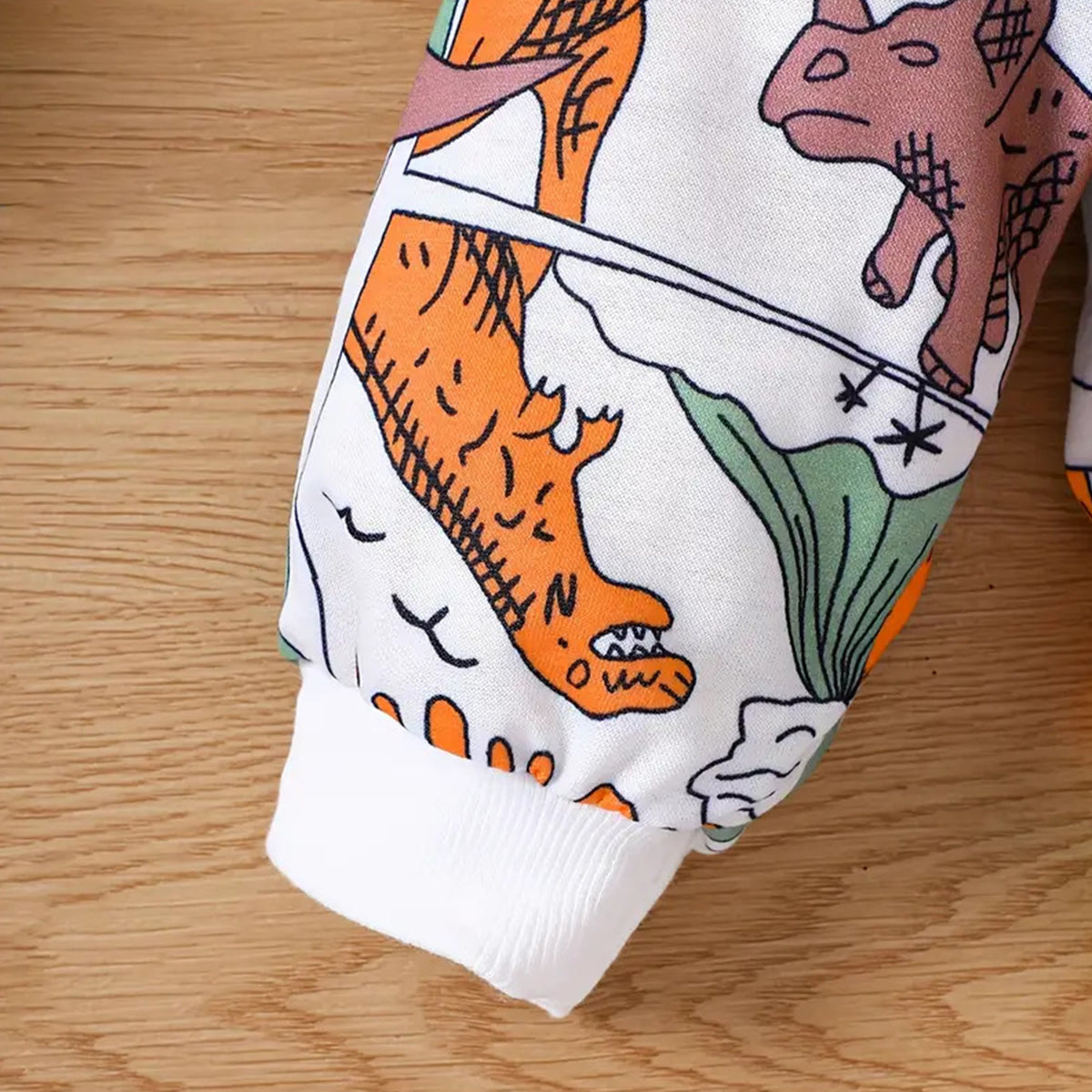 Venutaloza Baby Set Dinosaur & Letter Graphic Print & Cami T-shirt & Pants.