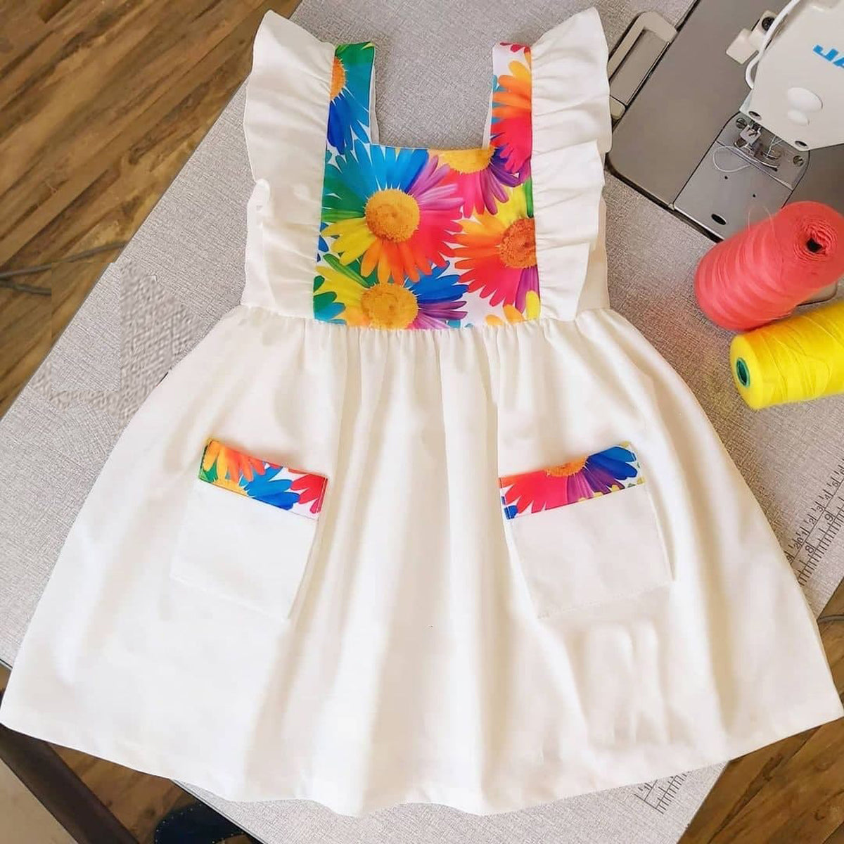 BabyGirl's Stylish Cotton White-Pocket Frocks & Dresses for Kids