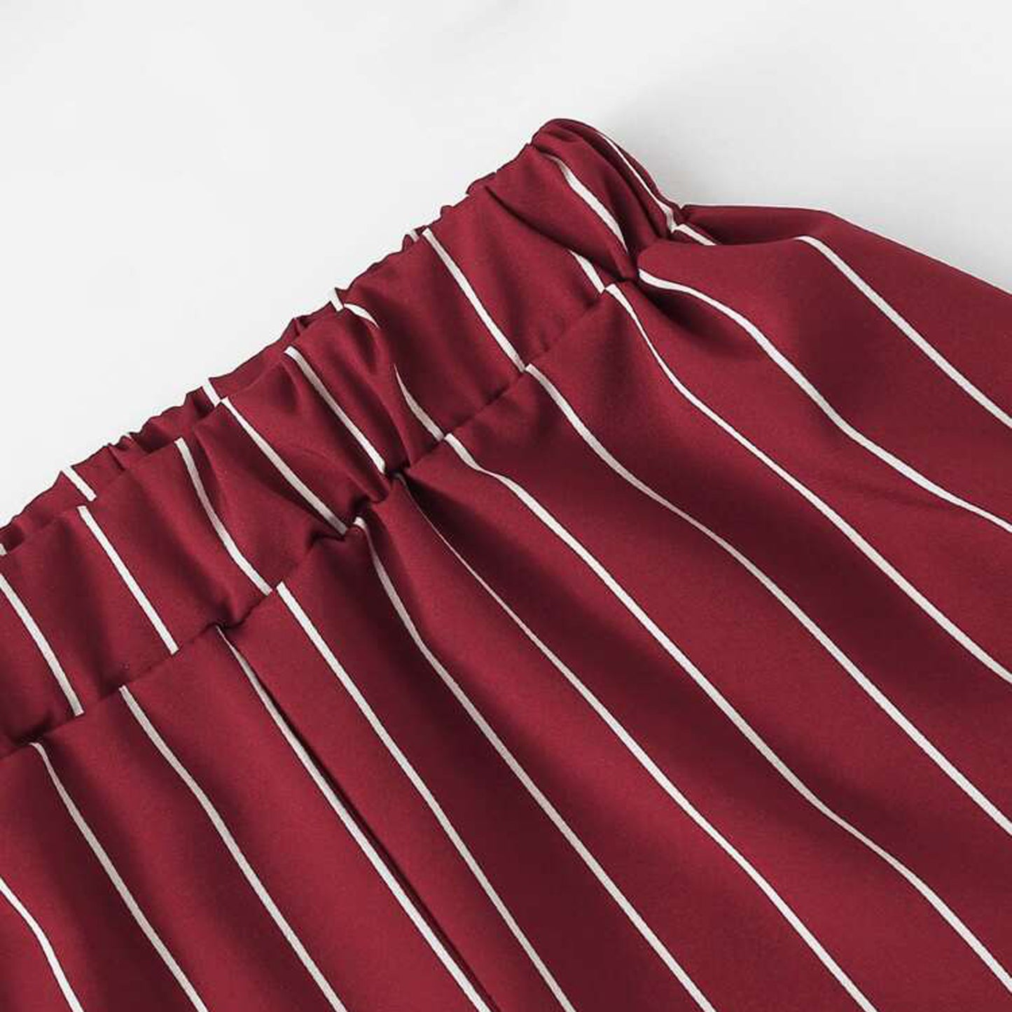 Venutaloza Toddler Girls Maroon Lining Print Waist Shorts.