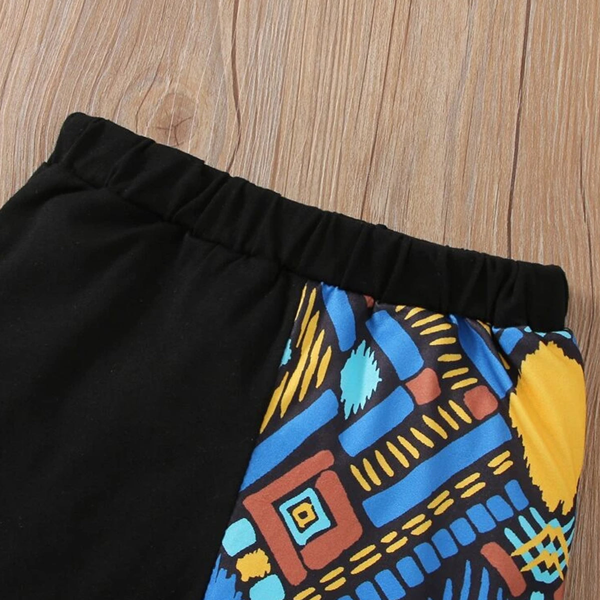 Venutaloza Stylish Baby Set Black Graphic Print & Color-Block Letter (Combo Pack Of 2) T-Shirt & Pants.