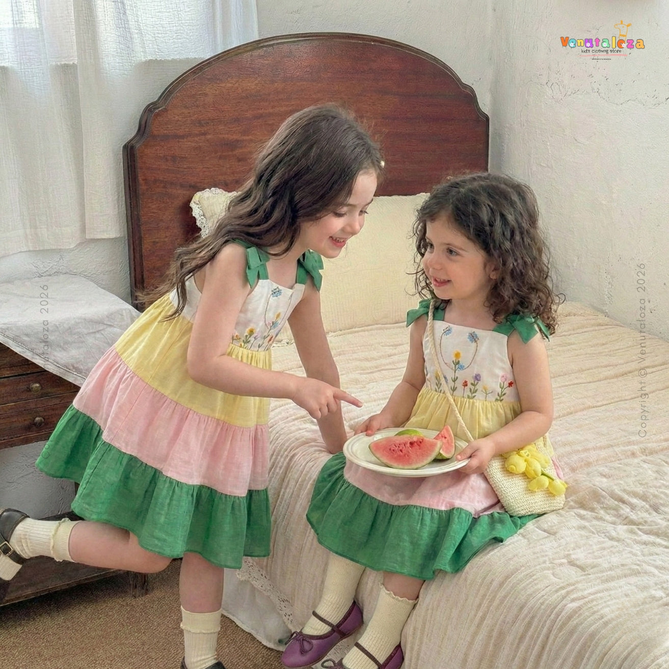 Girls Cute Trendy Fashionable Frocks & Dresses for Kids.