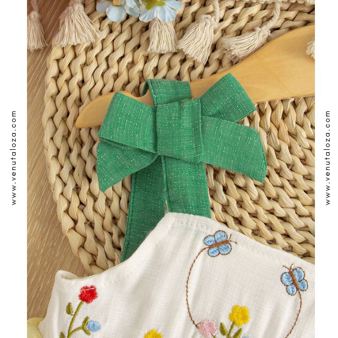 Girls Cute Trendy Fashionable Frocks & Dresses for Kids.