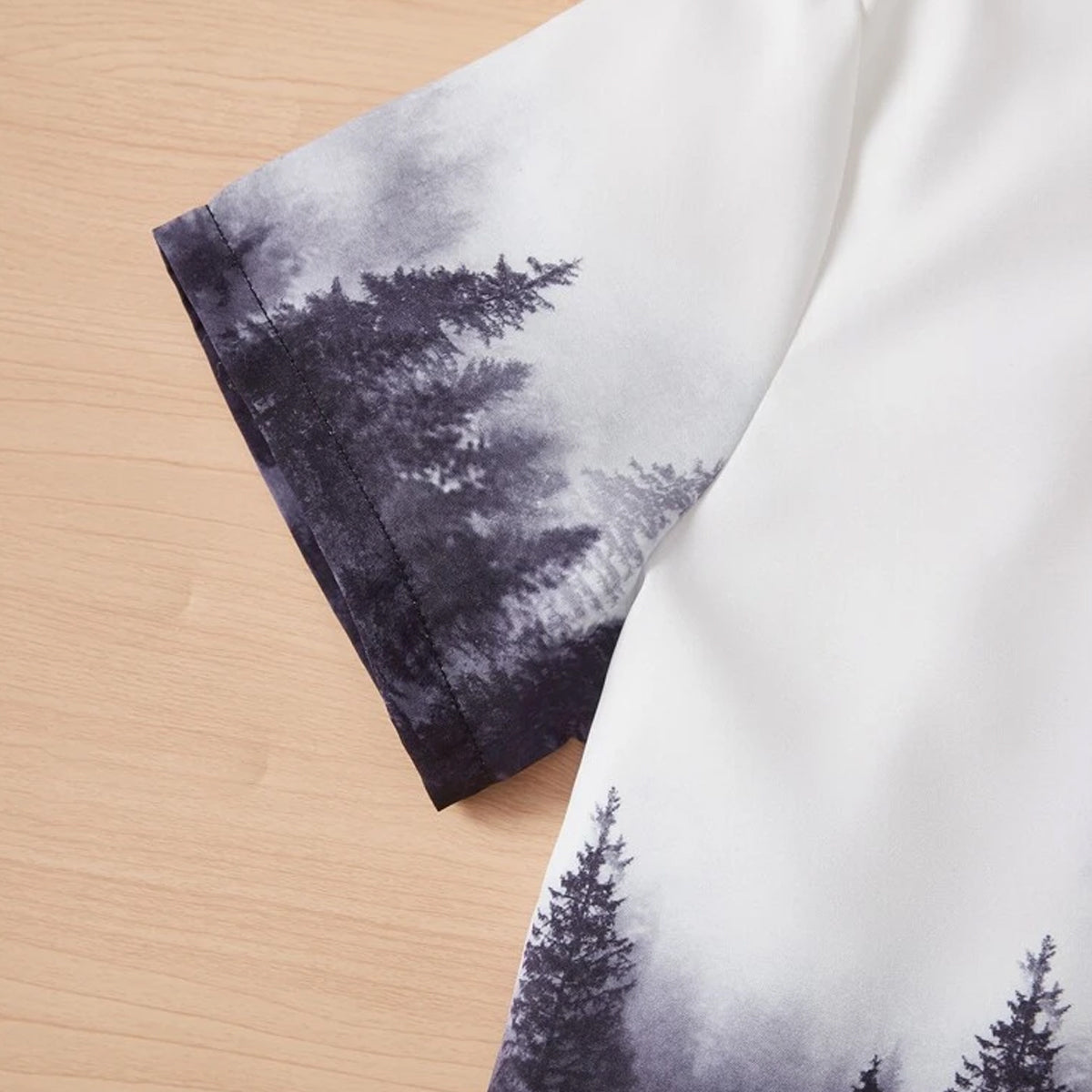 Venutaloza Outdoor Casual Tree Gradient Graphic Short Sleeve Shirt For Boys.