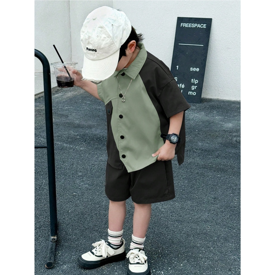 Venutaloza 2-Pc Kids Colourblocked Shirt with Shorts Two Piece Set.