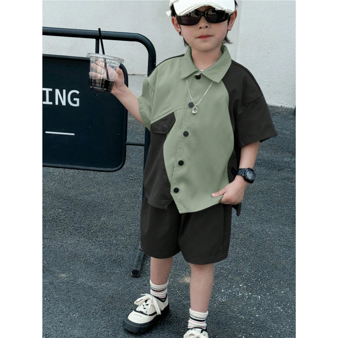 Venutaloza 2-Pc Kids Colourblocked Shirt with Shorts Two Piece Set.