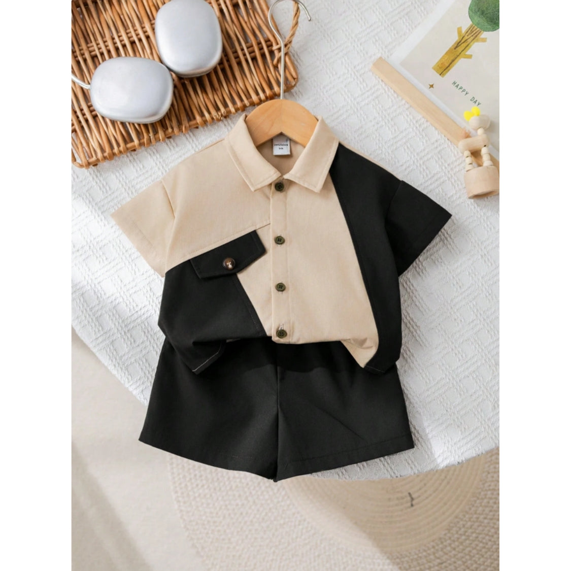 Venutaloza Baby Boy Colourblocked Shirt with Shorts Two Piece Set.