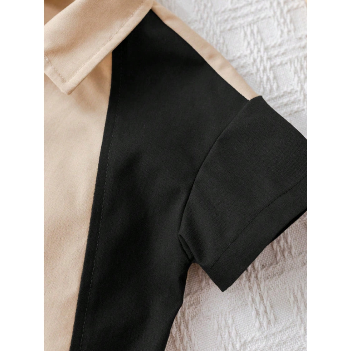 Venutaloza Baby Boy Colourblocked Shirt with Shorts Two Piece Set.