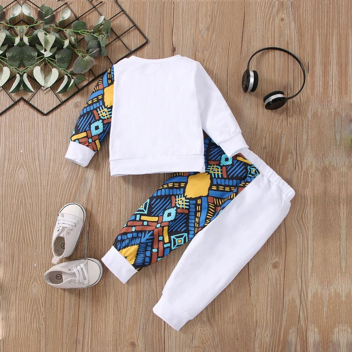 Venutaloza Stylish White Baby Set Black Graphic Print & Colorblock Dinosaur (Combo Pack Of 2) T-Shirt & Pants.