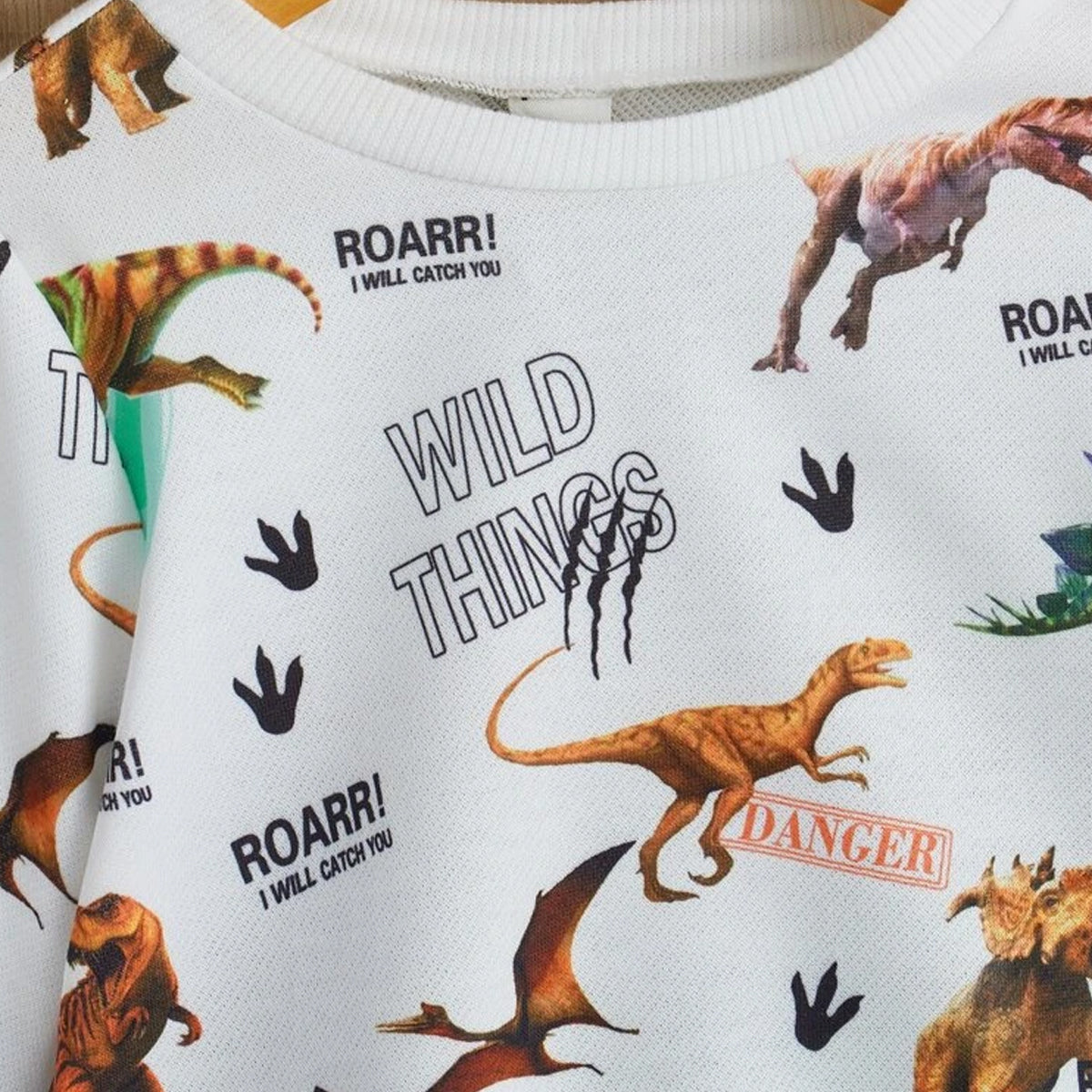 Venutaloza Stylish Baby Set Letters & Dinosaur Animal & Tie Dye Fleece (Combo Pack Of 3) T-Shirt & Pants.