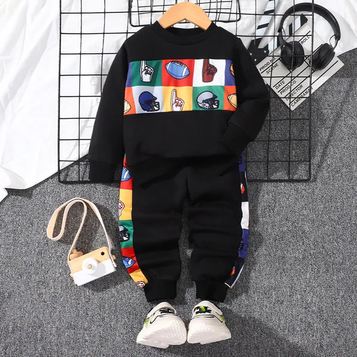 Venutaloza Baby Boys Outfit & Set Long Sleeve Round Neck Cartoon Print Modern T-shirt & Pants.