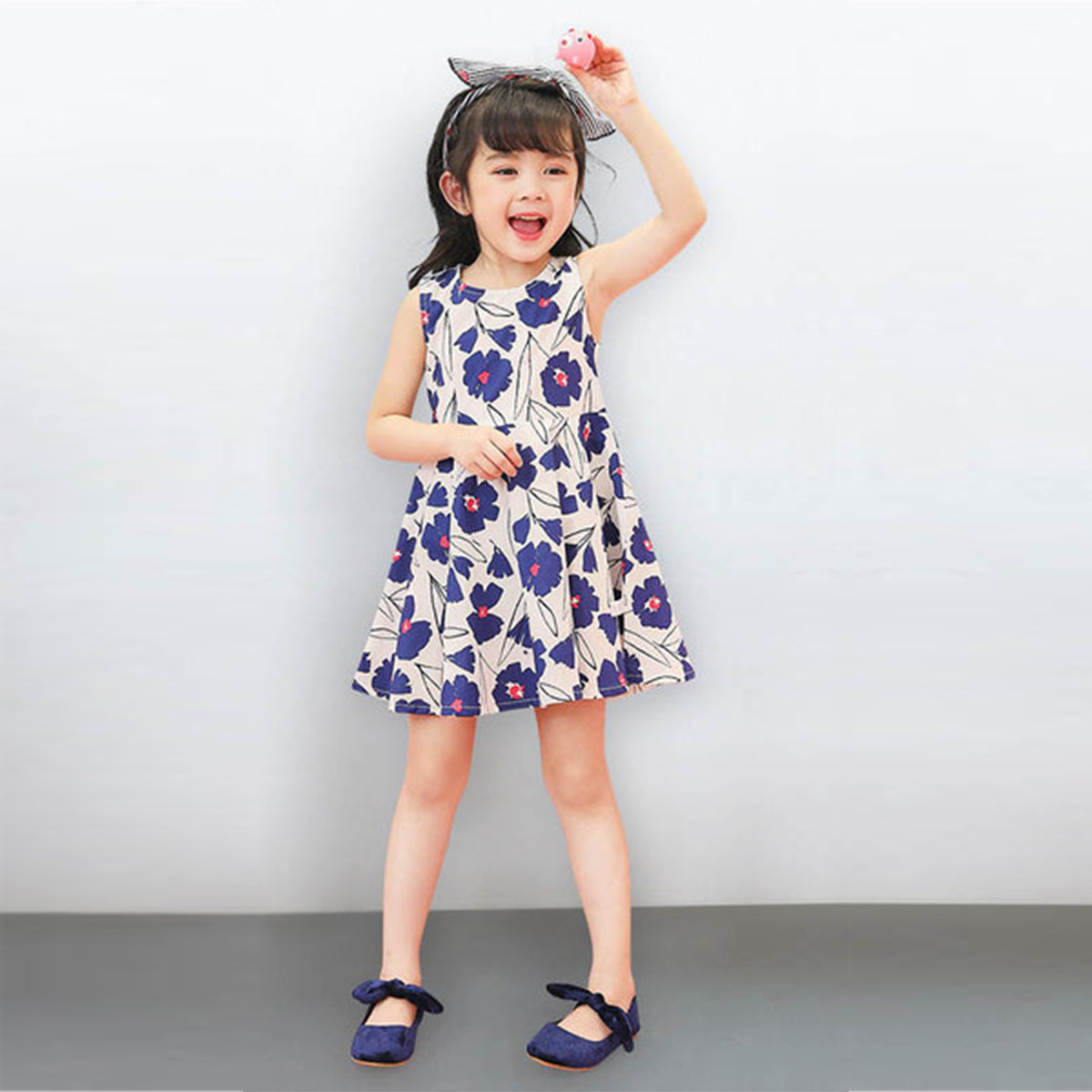 BabyGirl's Stylish Cotton Blue Floral Frocks & Dresses for Kids.