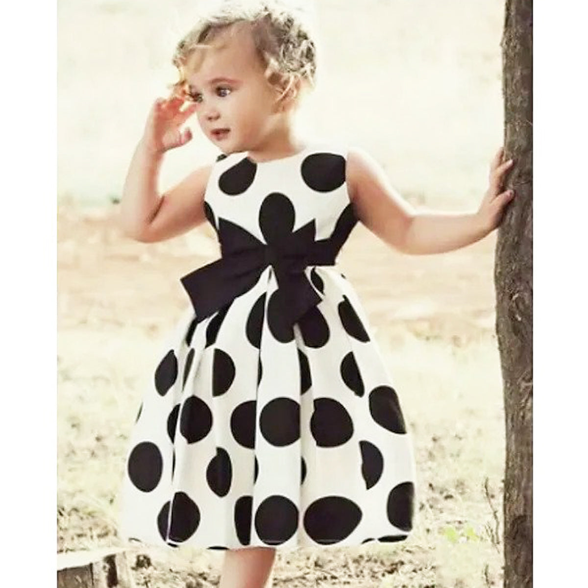 Stylish BabyGirl's Cotton White-Black Round Designer Frocks & Dresses for Kids.