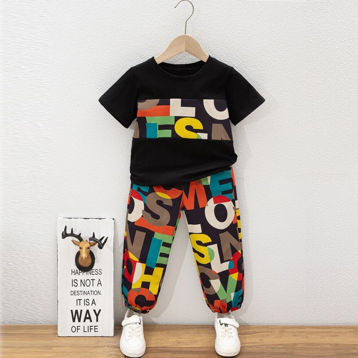 Venutaloza Boys Black Letter Graphic Tee & Pent T-Shirt & Pants.
