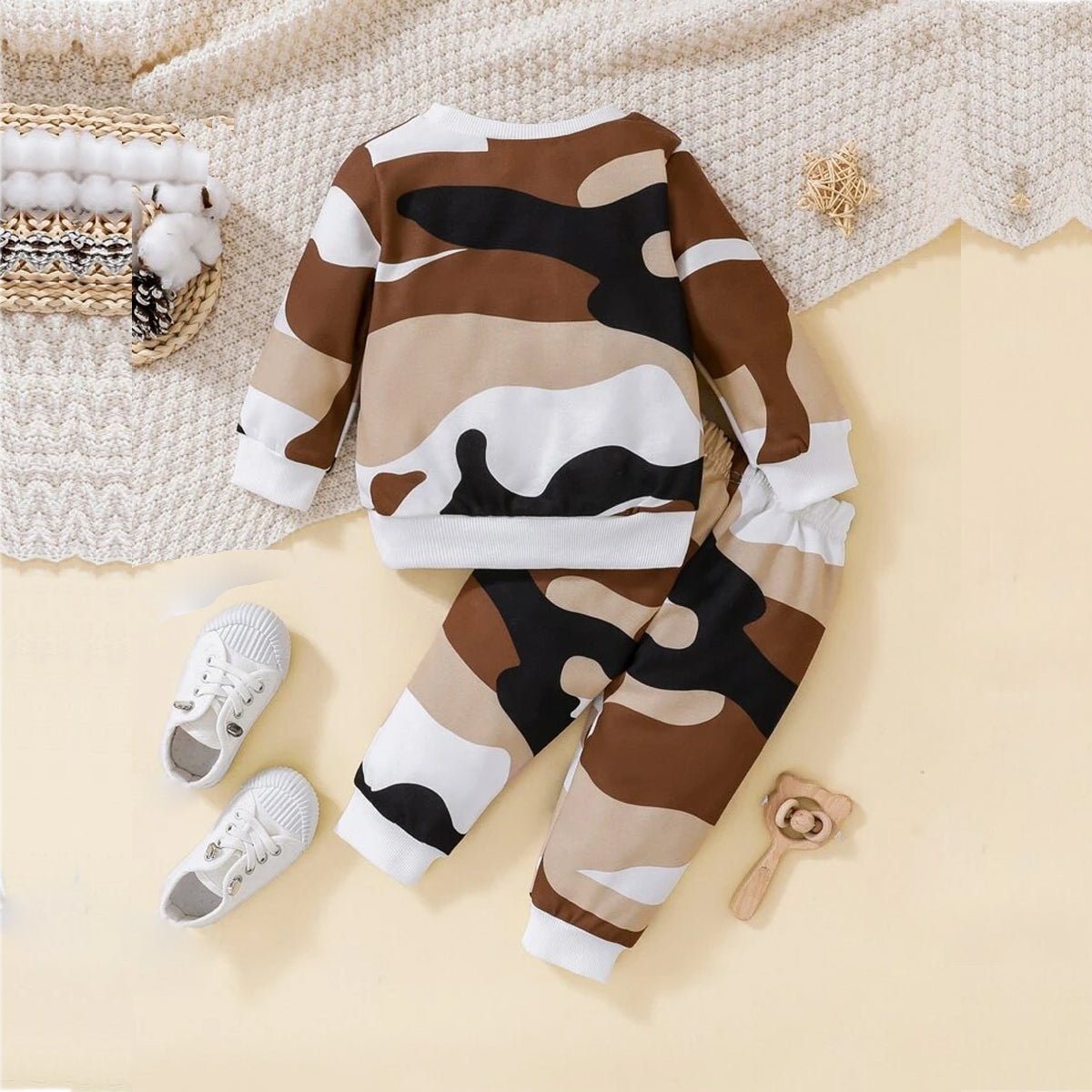 Venutaloza Baby Set Graphic Print_Cami & Color-Block Letter (Combo Pack Of 2) Sweatshirt & Sweatpants.