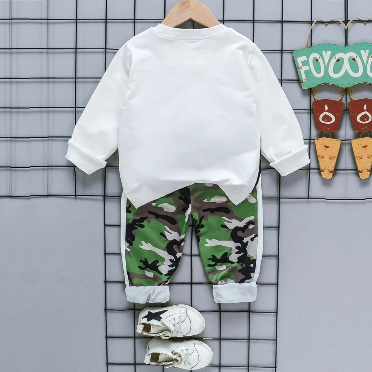 Venutaloza Baby Set Multi Colour Graphic Print & Cami T-Shirt & Pants.
